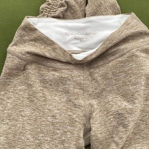 Beyond Yoga, brown heather, yoga pants, size small